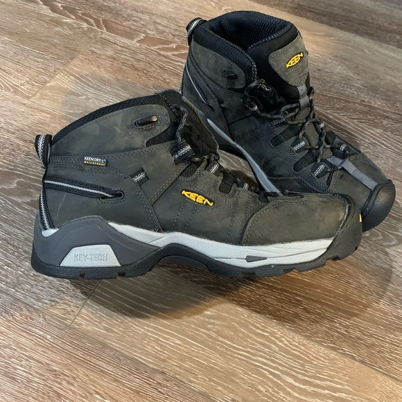 Keen Men's Detroit XT Waterproof Boot (Steel Toe) - Picture 1 of 5